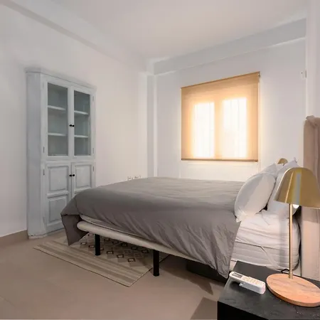 Vivienda Casares 아파트 *